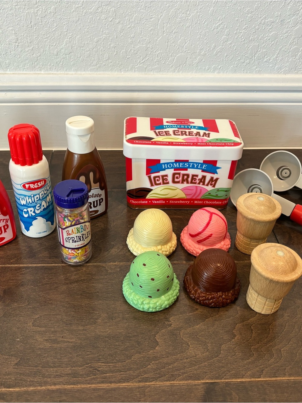 Melissa and Doug Ice Cream Playset featuring RARE DISCONTINUED “Sweet Toppings”
